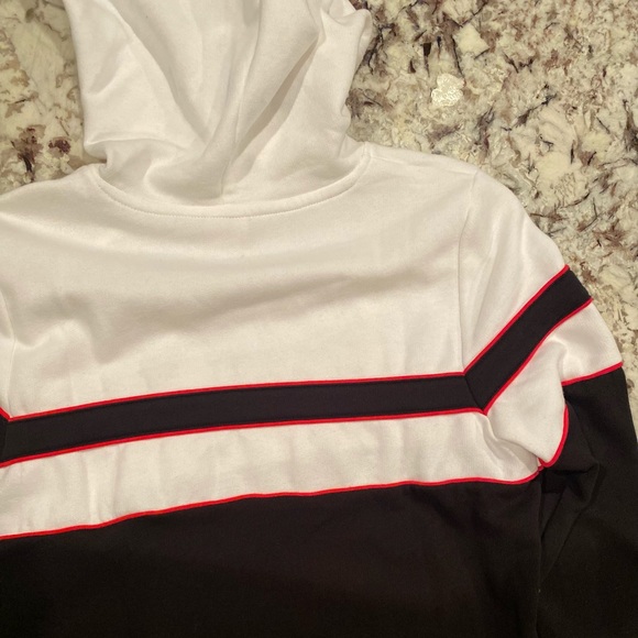 NWT PINK Victoria’s Secret pullover hoodie - Picture 5 of 6